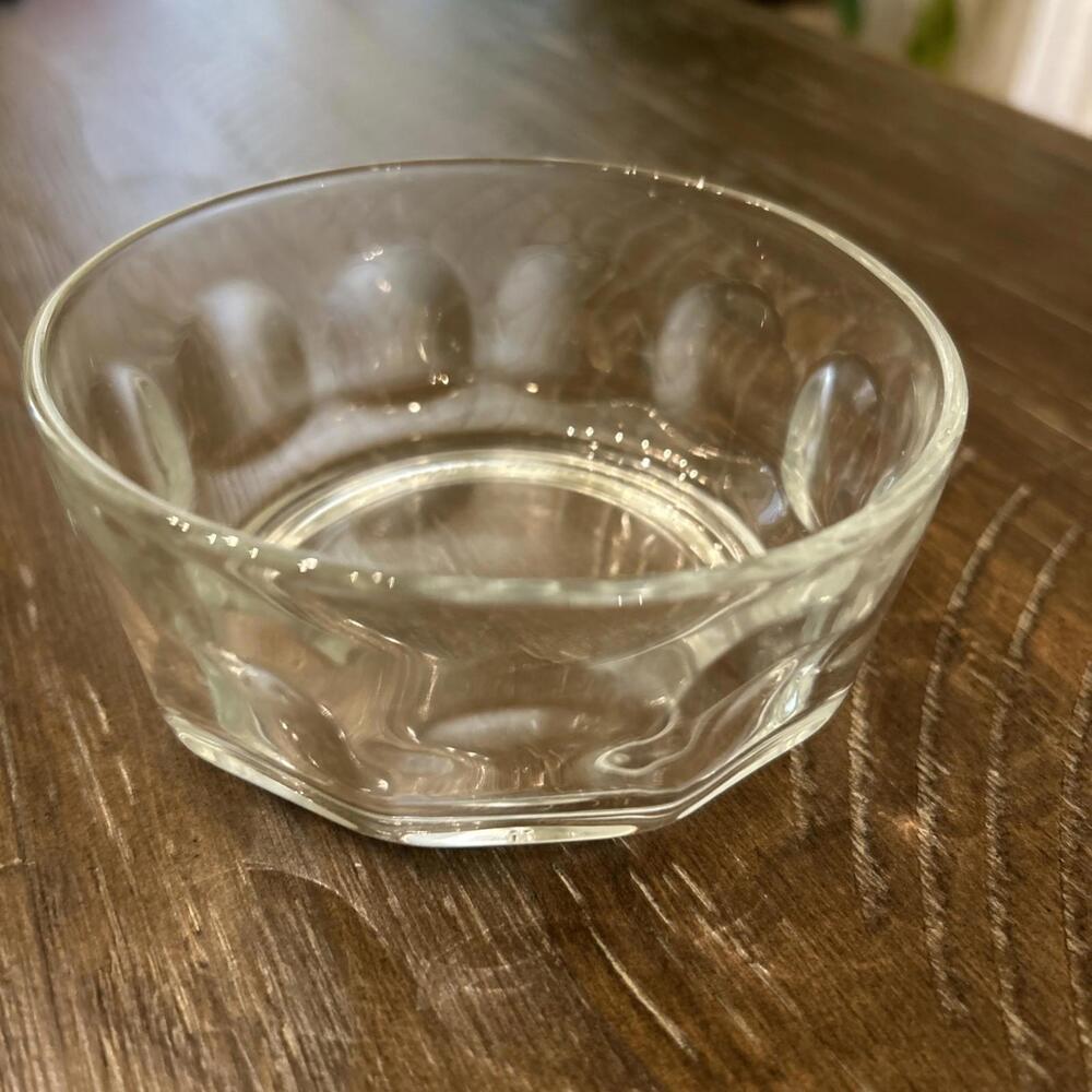 Arcoroc Petale Petal Thumbprint Glass Bowl Made in France Vintage Dessert Salad